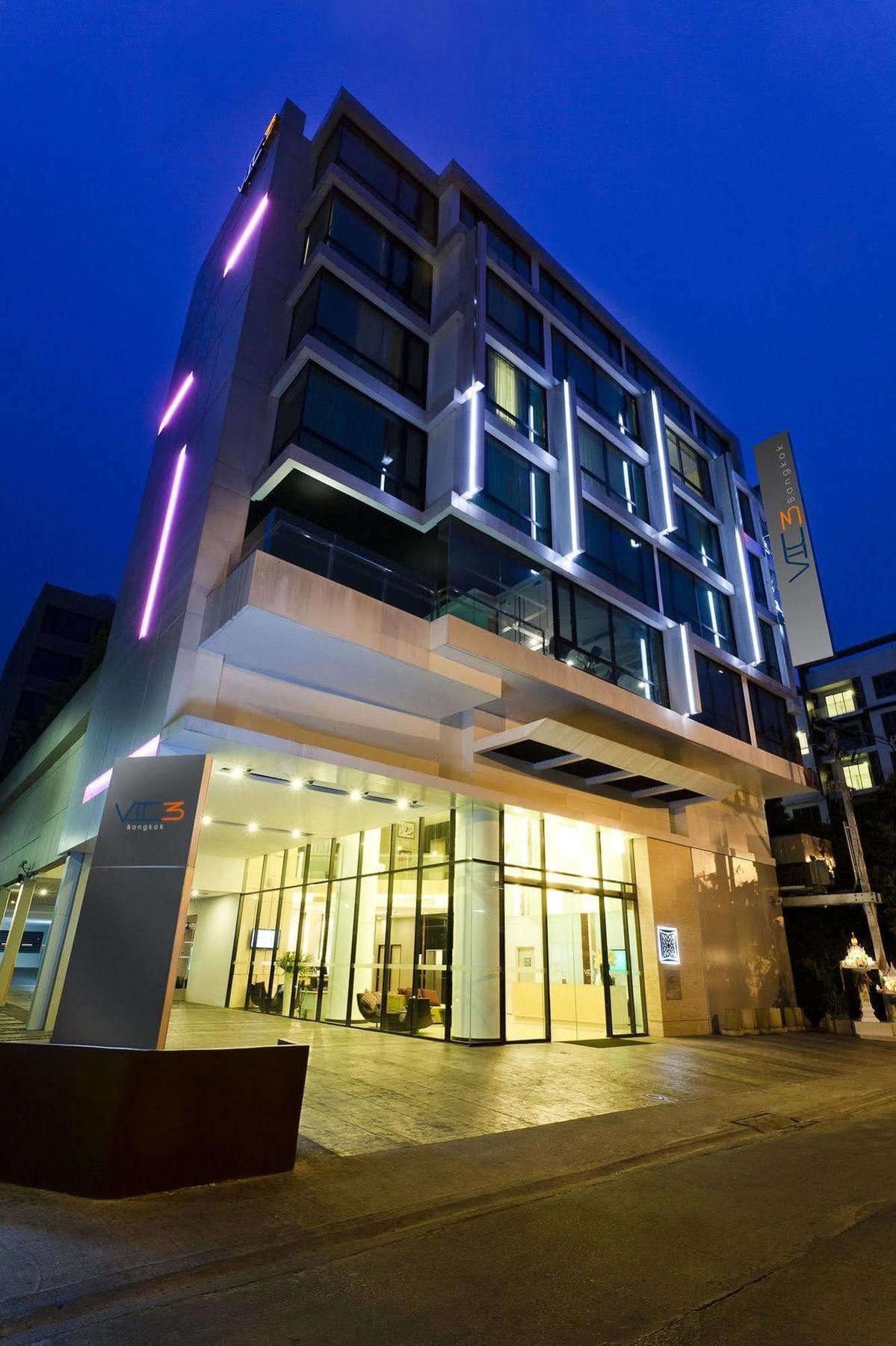 Vic 3 Bangkok Hotel Exterior photo